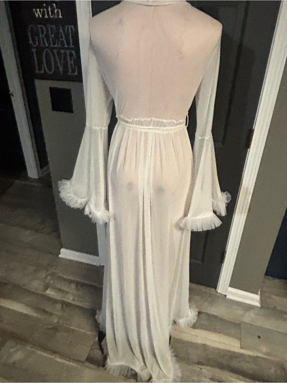 Vintage Sheer White Long Ruffled Robe - Picture 8 of 9